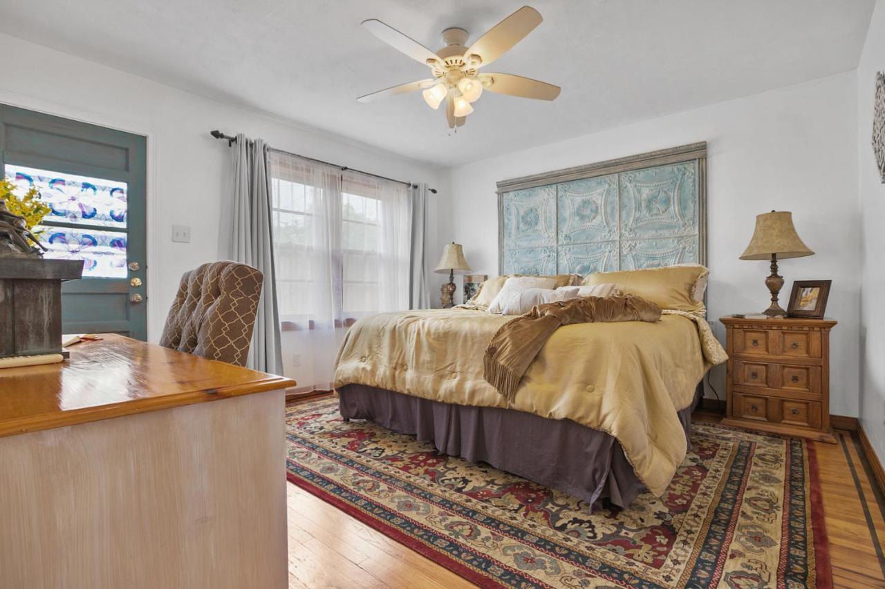 Luxury Oasis- 1 Bedroom Romantic Getaways Λούμποκ Εξωτερικό φωτογραφία